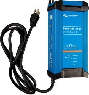 Blue Smart IP22 Charger 24/16(1) 230V AU/NZ BPC241647012
